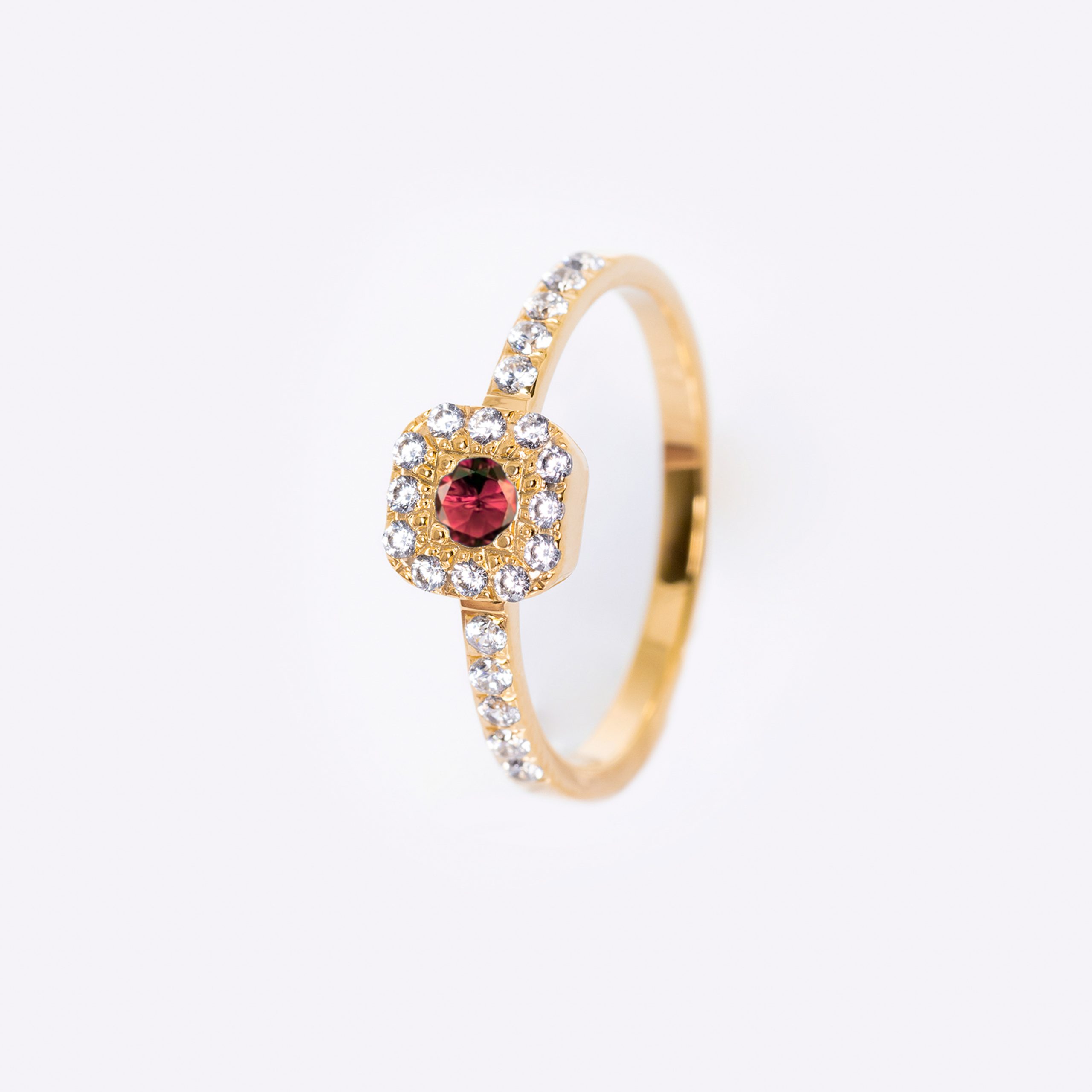 Inel aur 14K cu rubin si diamante – Model i001