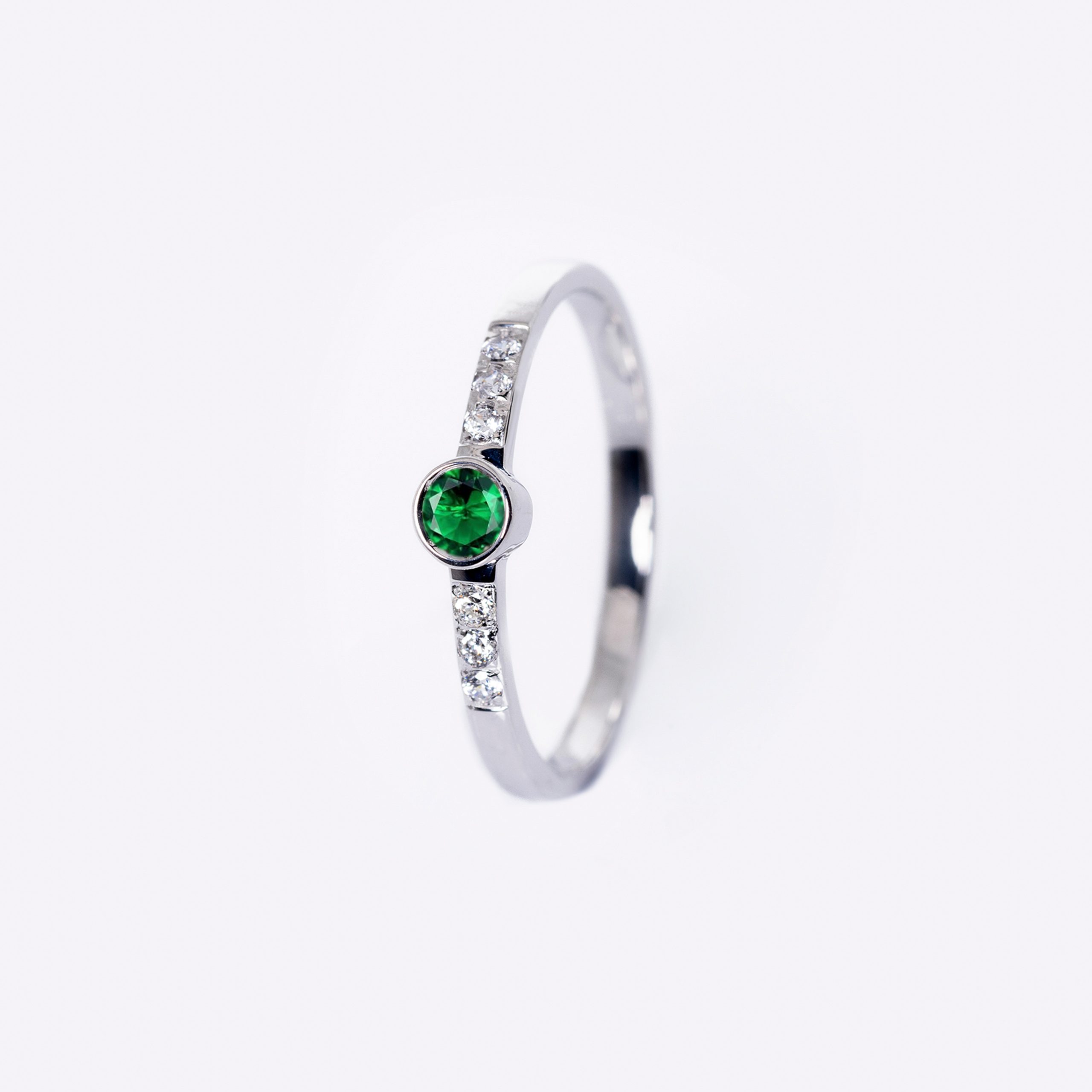 Inel aur 14K cu smarald si diamante– Model i004 - imagine 2