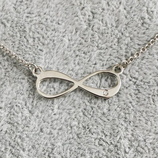 Colier infinit cu diamant