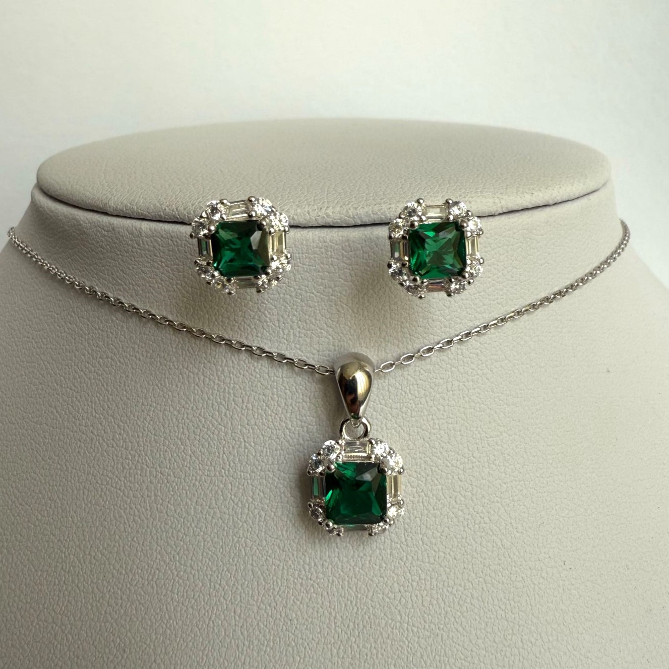 Set din argint cu zirconii verzi S439H